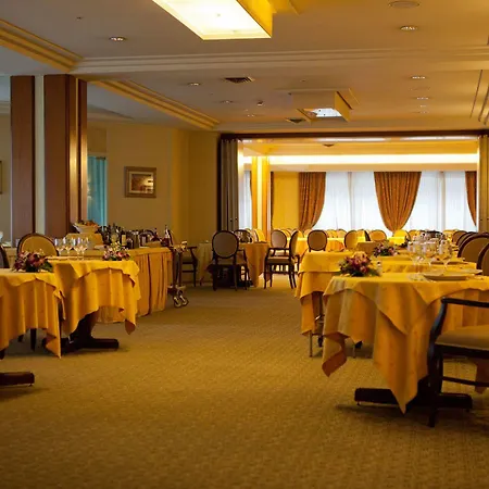 Plaza 호텔