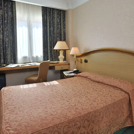 Отель Plaza Перуджа