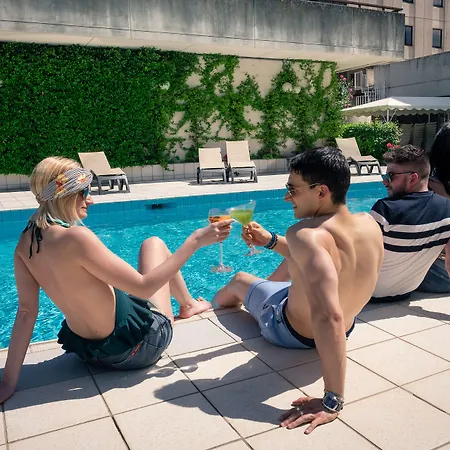 Ξενοδοχείο Plaza 4*