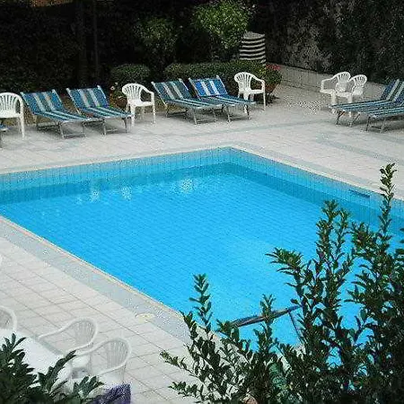 Plaza Hotel 4*